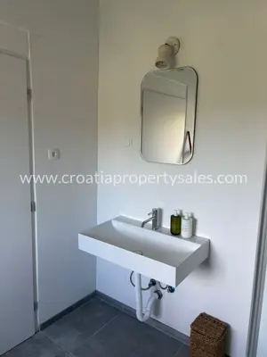 Steinhaus, Insel Hvar, renoviert und möbliert - 12