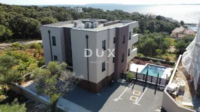 Apartment 104 m², Novalja - Lun, garden and sunbathing area - 4