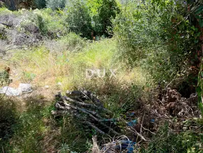 Bauland 622 m², Lun - leichte Hanglage und Trockenmauern - 10