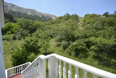 Kuća 288 m², Baška na otoku Krku - 5 apartmana - 5