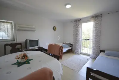 Kuća 288 m², Baška na otoku Krku - 5 apartmana - 12