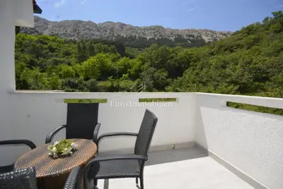 Kuća 288 m², Baška na otoku Krku - 5 apartmana - 10