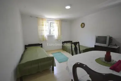 Kuća 288 m², Baška na otoku Krku - 5 apartmana - 6