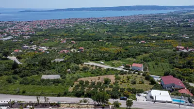 Kaštel Stari, objekt na velikom poljop. zemljištu, prodaja - 3