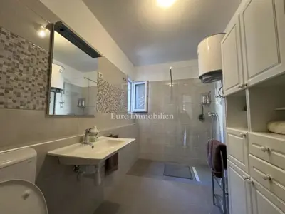 Wohnung 67 m², Makarska - 2 Zimmer, Balkon und Parkplatz - 12