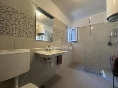 Wohnung 67 m², Makarska - 2 Zimmer, Balkon und Parkplatz - 10