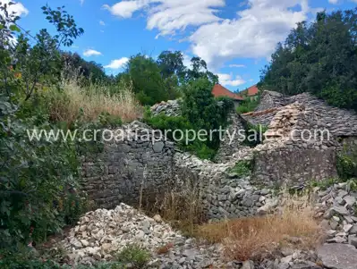 Kuća, Brač, 90 m², 195 000 €