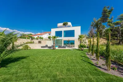 Villa 316 m², Ljubač - first row to the sea and sandy beach - 9