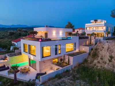Villa 316 m², Ljubač - first row to the sea and sandy beach - 8