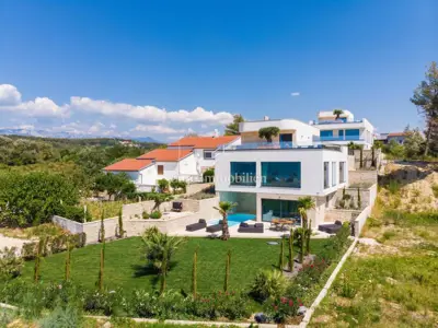 Villa 316 m², Ljubač - first row to the sea and sandy beach - 2