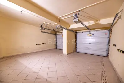 Haus 201 m², Šestine, Panoramablick und Garten - 10