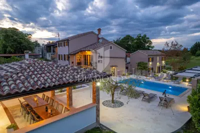 Haus zum Kauf in Pićan, 450 m² - 10