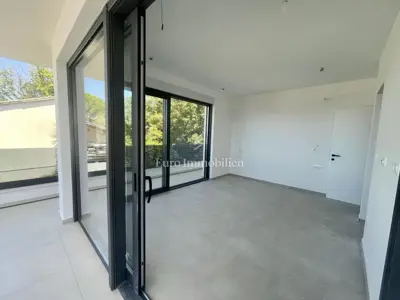 Haus zum Kauf in Njivice, 268 m² - 11