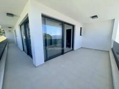 Haus zum Kauf in Njivice, 268 m² - 5