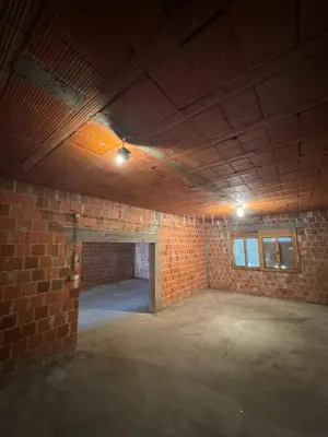 Commercial space, warehouse, 200 m², opportunity