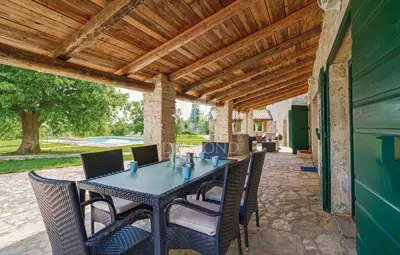 Villa 280 m², Barban - Pool und Grundstück 17.500 m² - 15
