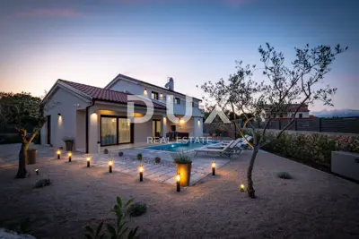 House for sale in Krk - Okolica, 160 m²