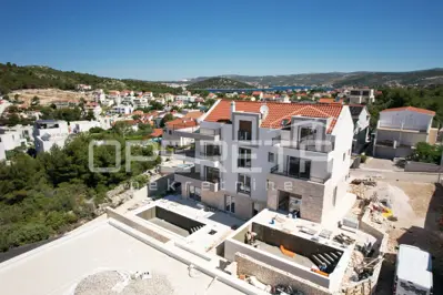 Stan 146 m², Stivašnica - pogled na more i tri terase - 22
