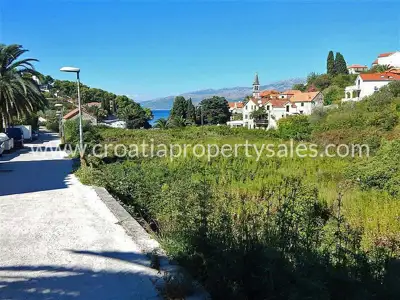 Baugrundstück 2.000 m², Brač - 100 m vom Meer - 3