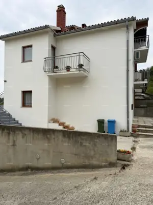 House 390 m², Labin - 3 rooms and 3 bathrooms - 12