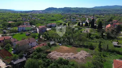 Building plot in Labin, building permit and quiet location