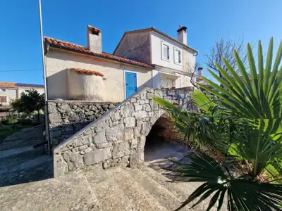 Kamena kuća 85 m², Krk - mirna lokacija i blizu mora
