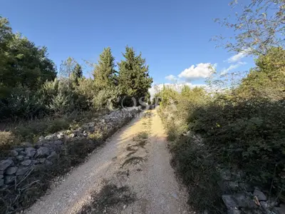 Građevinsko zemljište 567 m², Vrsi - građevinska dozvola