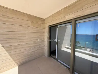 Apartment 49 m², Mandre - first row to the sea - 2