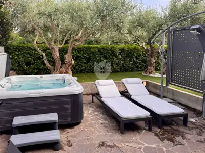 Kuća 110 m², Novigrad - pogled na more i uređena okućnica - 6