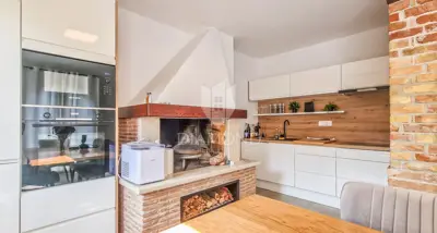 Kuća 110 m², Novigrad - pogled na more i uređena okućnica - 9