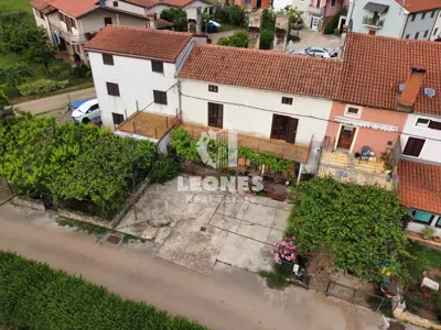 House 200 m², Novigrad - quiet location and yard 250 m² - 2