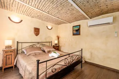Villa 240 m², Tribalj - Pool und Wellness - 10
