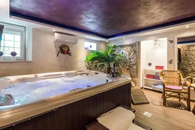 Villa 240 m², Tribalj - Pool und Wellness - 9