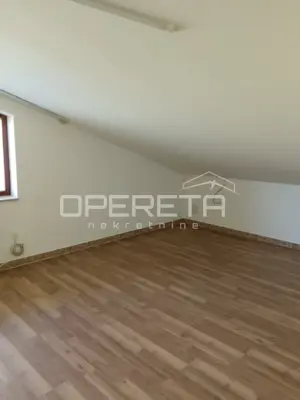Gewerbe- und Wohnhalle 284 m², Jazbina Cvetlinska, asphaltierter Hof - 16