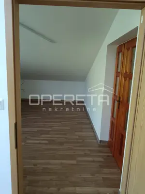 Gewerbe- und Wohnhalle 284 m², Jazbina Cvetlinska, asphaltierter Hof - 13