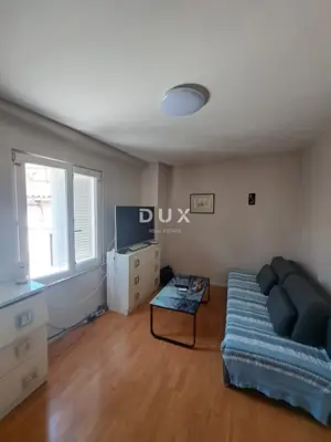 Pula, centar, dvosobni stan, 35 m², 50 m od Arene