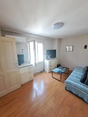 Stan 35 m², Pula Centar - 2 sobe, lođa - 3