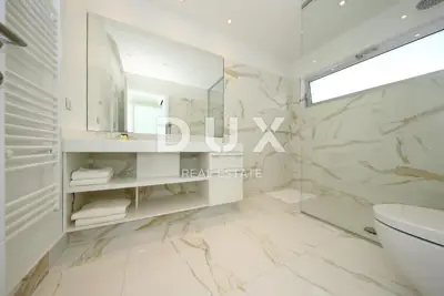 Hotel 1,299 m², Zadar Borik - 4 stars, 2 pools - 15