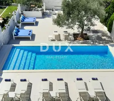 Hotel 1,299 m², Zadar Borik - 4 stars, 2 pools - 8