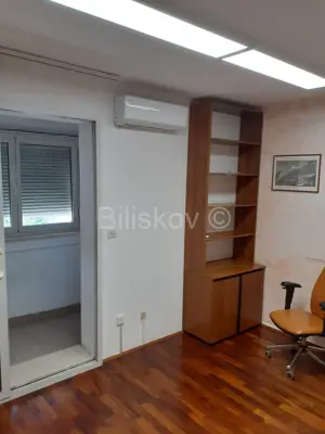 Gewerberaum 97 m², Solin Zentrum, 4 Büros und Miniküche - 5