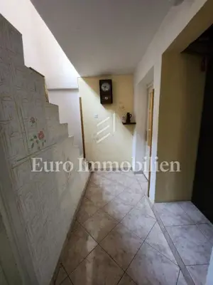 Semi-detached stone house 200 m², Vrbnik - sea view - 8