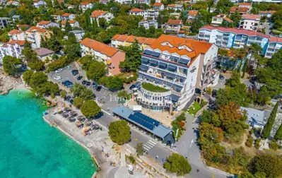 Hotel 5.000 m², Selce - prvi red do mora - 14