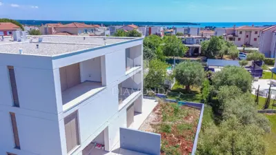 Novigrad, novogradnja, moderan stan s panoramski pogledom! - 3