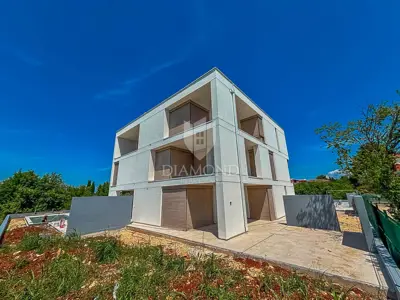Novigrad, novogradnja, moderan stan s panoramski pogledom! - 6