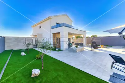 Villa 299 m², Novi Vinodolski - sea and bay view