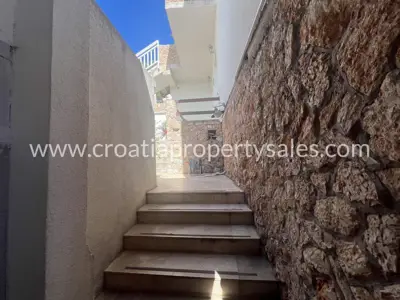 Kuća, Otok Hvar, prvi red do mora i otvoren pogled - 10