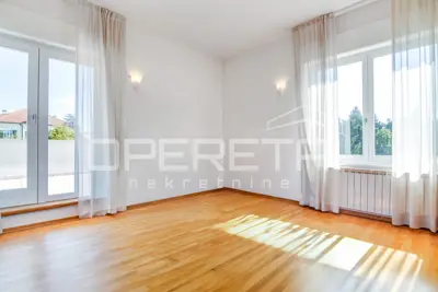 Stan 44 m², Tuškanac, mir i privatnost