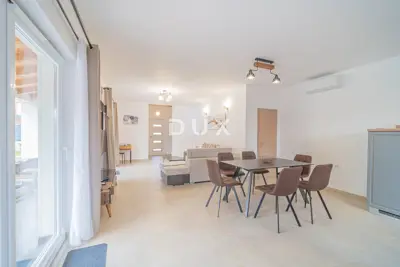 Haus 137 m², Rovinj - Pool und Sommerküche - 8
