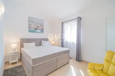 Haus 137 m², Rovinj - Pool und Sommerküche - 11