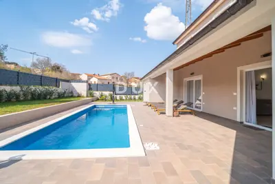 Haus 137 m², Rovinj - Pool und Sommerküche - 3